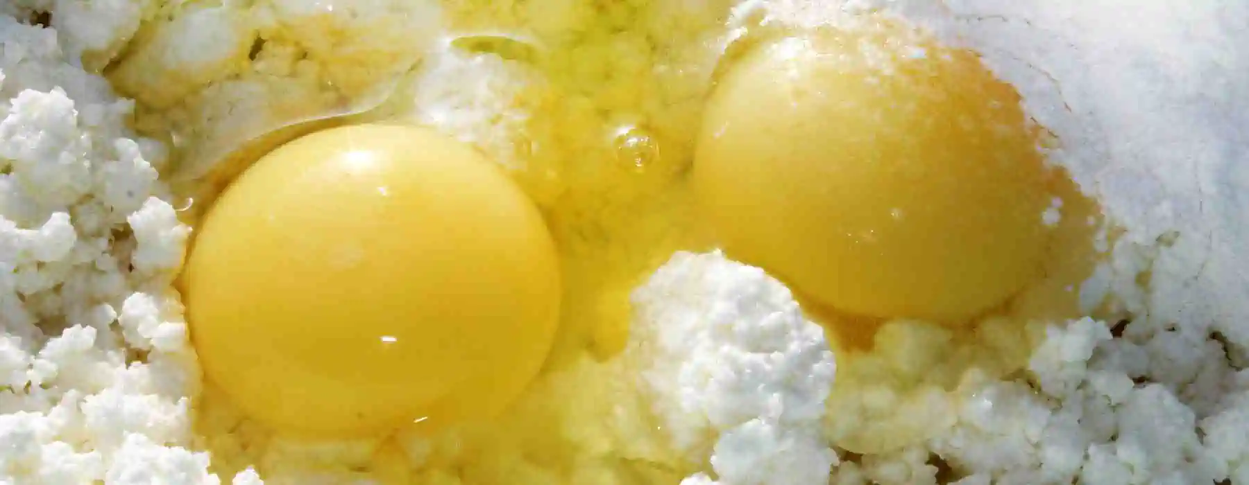 взбитые яйца в классическом чизкейке