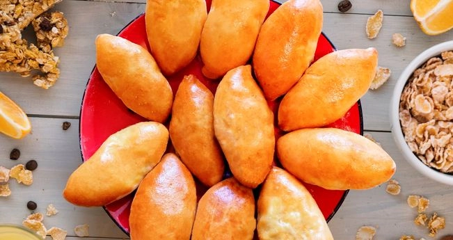 Пирожки с малиновым вареньем