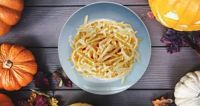 Салат из тыквы с яйцом Салат из сырой тыквы с яйцом и чесноком