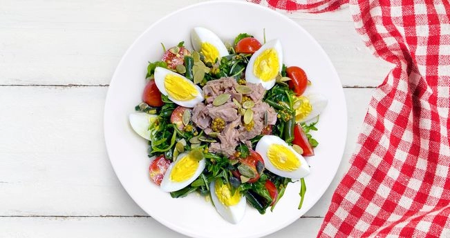 Салат Нісуаз з тунцем