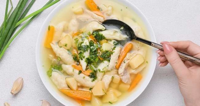 куриный суп с клецками