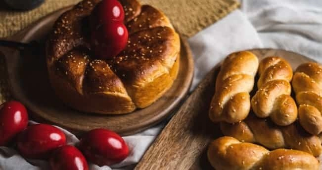 Грецький пасхальний хліб цурекі цурекі