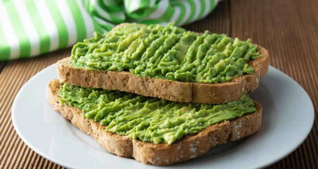 намазка из авокадо и яйца