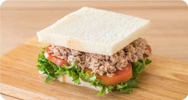 Сандвич с тунцом Сэндвич с тунцом и яйцом