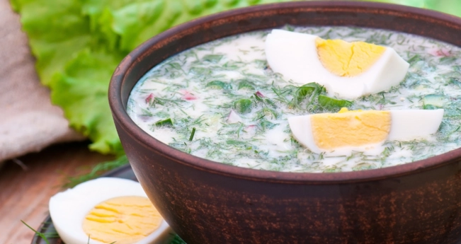 Рецепт окрошки на айране с белым йогуртом 